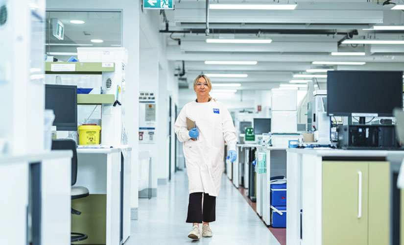 Laura in a lab