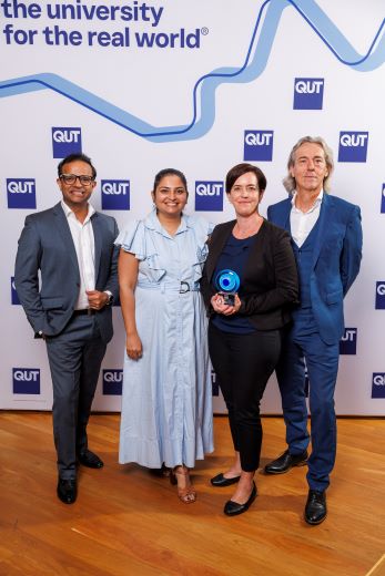 People's Choice pitch winner with OsteoCraft: Dr Sarfraz Ali Kyani, Isha Haridass, Dr Marie-Luise Wille, and Dietmar Hutmacher.
